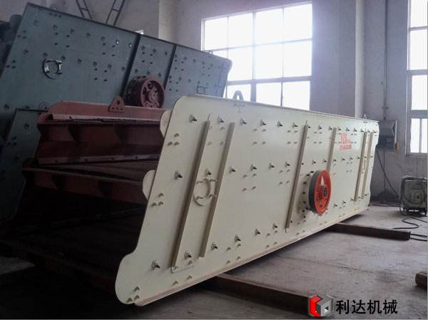 振動(dòng)篩廠家